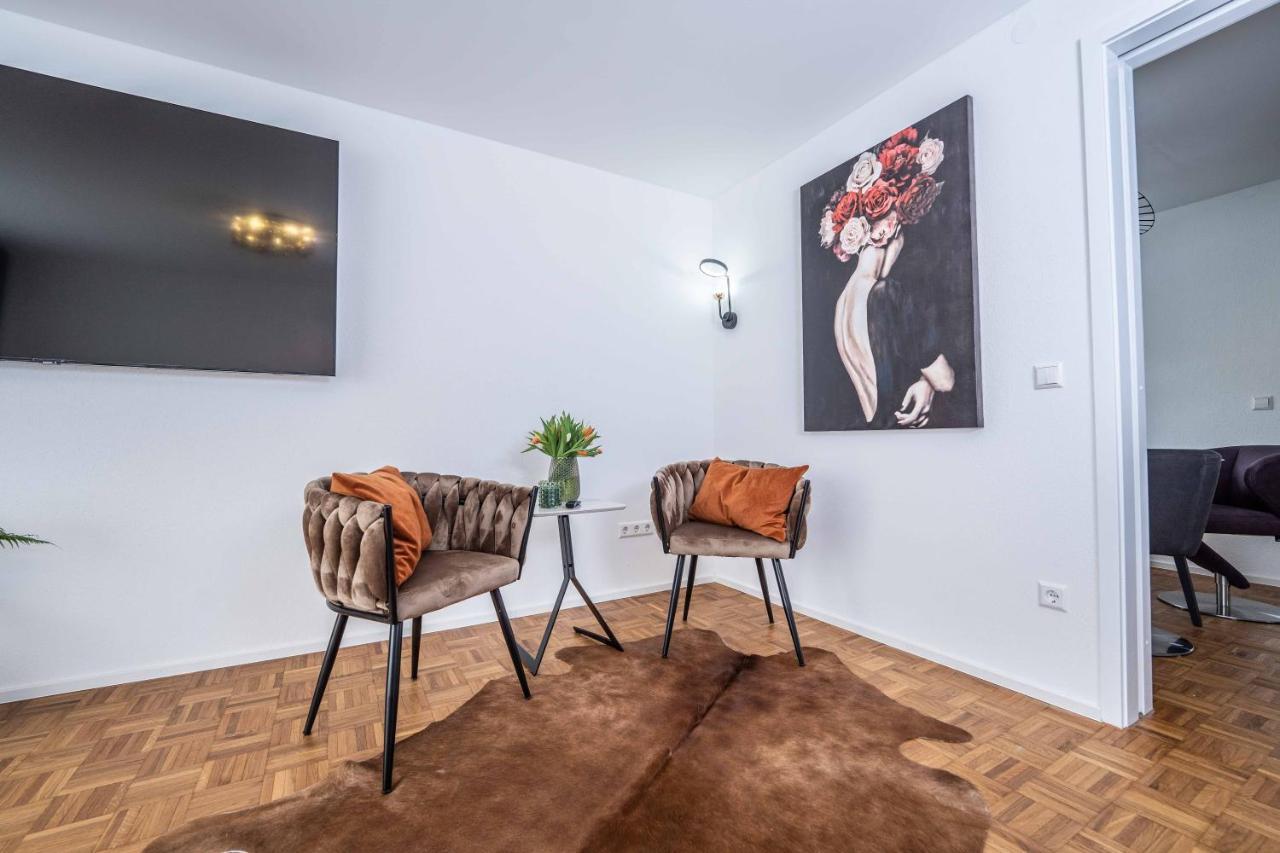 City Wohnung Fn L 5 Klimatisiert Mit Balkon Und Kueche FDH Exterior foto