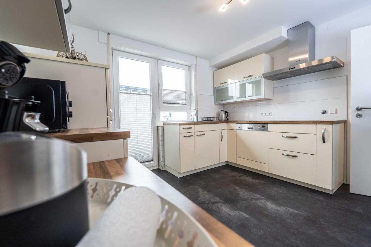 City Wohnung Fn L 5 Klimatisiert Mit Balkon Und Kueche FDH Exterior foto