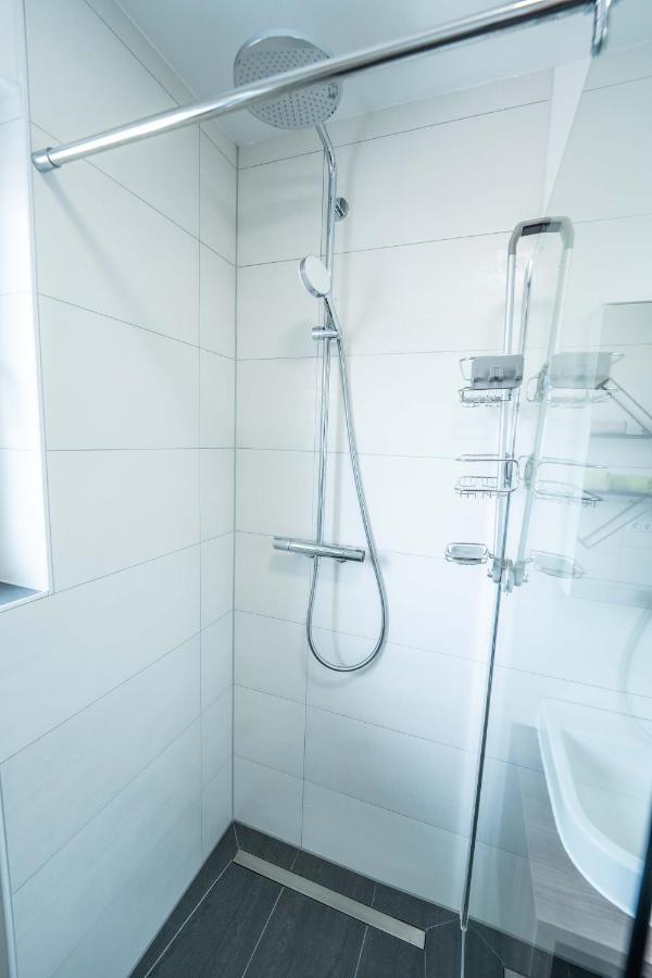 City Wohnung Fn L 5 Klimatisiert Mit Balkon Und Kueche FDH Exterior foto