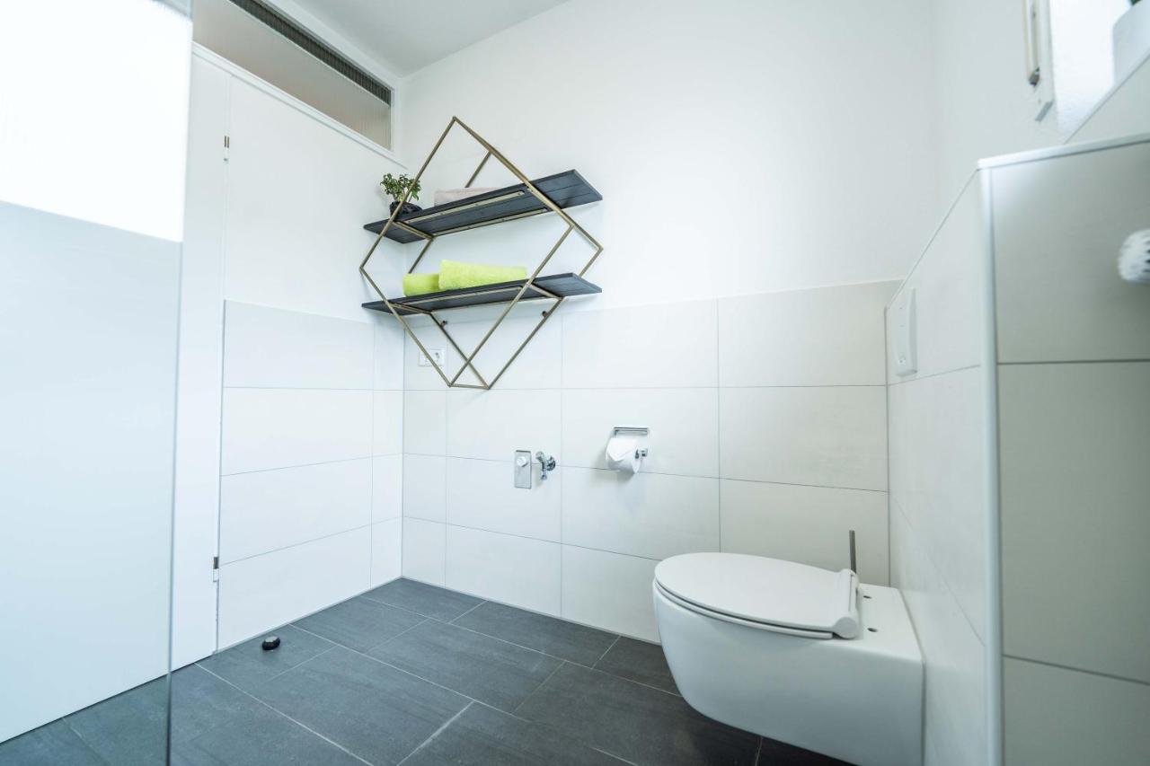City Wohnung Fn L 5 Klimatisiert Mit Balkon Und Kueche FDH Exterior foto